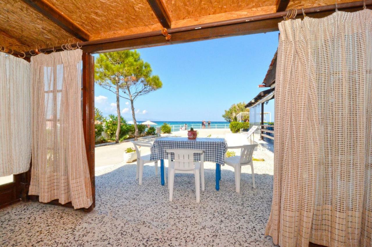 Oasis Beachfront Studios & Apartments, By Zantewize Alykanas  Exterior foto